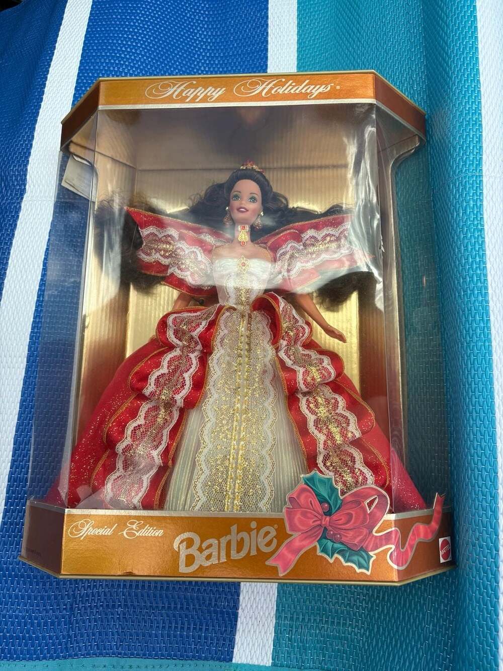 1997 Happy Holidays Barbie Doll Special Edition 10th Anniversary Brunette